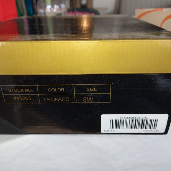 Joan Boyce Leopard Bootie Woman's Size 8 Wide - Picture 4 of 4